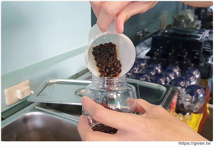 超萌聖蛋杯開賣第一天就完售！葳林爵閣新年蛋瓶回來啦～數量有限，這次不要再錯過囉