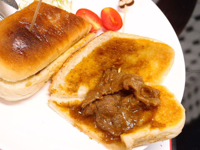 華星冰室 台灣 台北店 至尊嫩滑炒蛋多士 軟硬沙嗲牛肉包 菜單 木曜4超玩 一日系列 一日冰室 邰智源