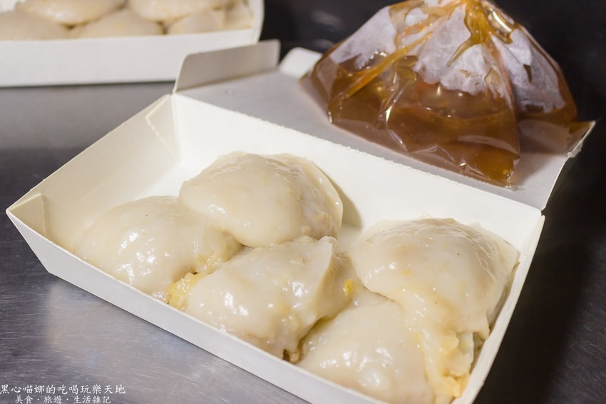 高雄苓雅︱國民市場８元大肉圓　5顆40元飽一餐，農曆春節發紅包前後，花小小錢就吃飽活到下個月發薪日比較重要啊！