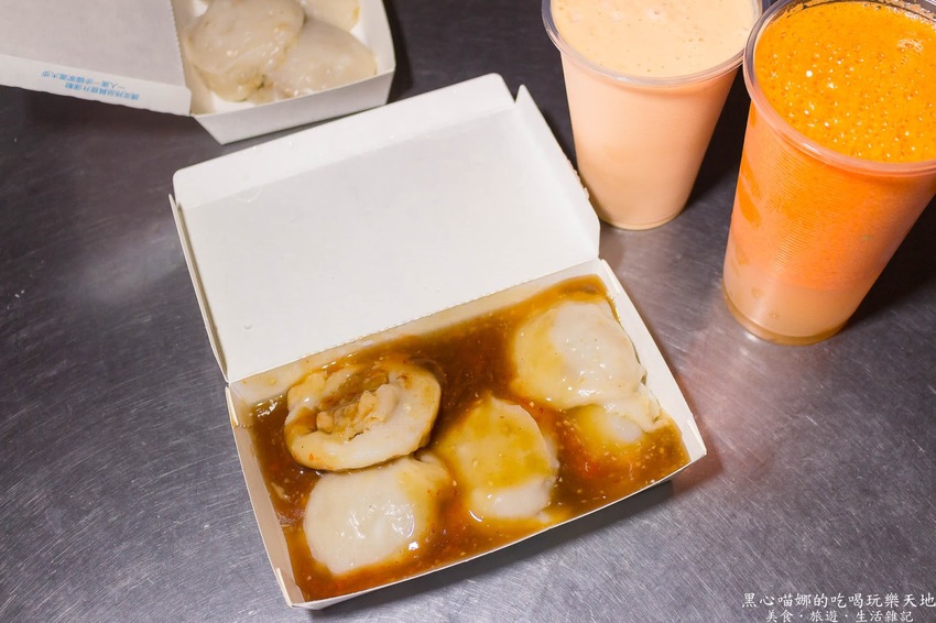 高雄苓雅︱國民市場８元大肉圓　5顆40元飽一餐，農曆春節發紅包前後，花小小錢就吃飽活到下個月發薪日比較重要啊！