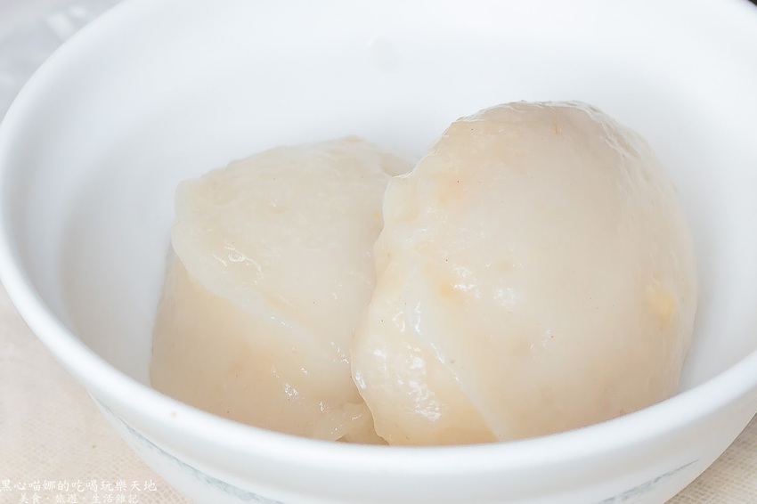 高雄苓雅︱國民市場８元大肉圓　5顆40元飽一餐，農曆春節發紅包前後，花小小錢就吃飽活到下個月發薪日比較重要啊！