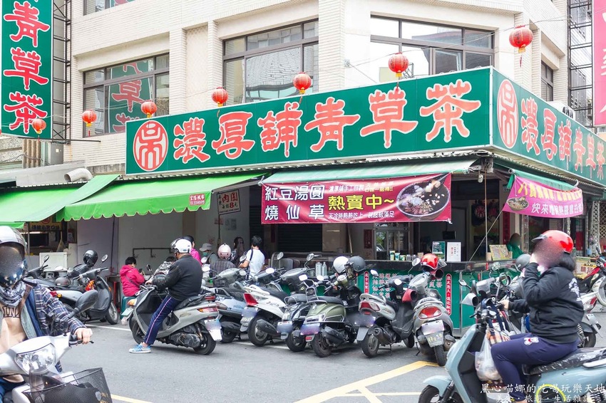 高雄苓雅︱國民市場８元大肉圓　5顆40元飽一餐，農曆春節發紅包前後，花小小錢就吃飽活到下個月發薪日比較重要啊！