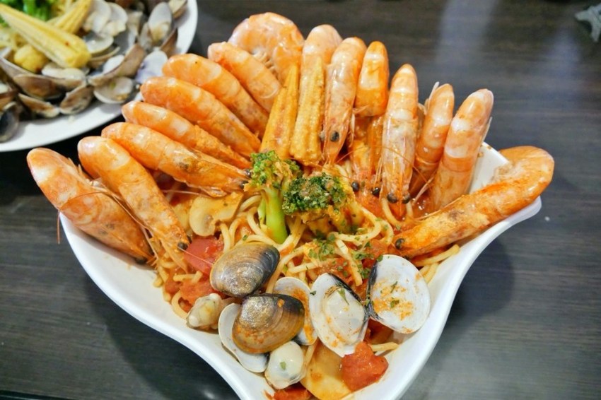 pasta good good,元智大學,元智大學美食,內壢美食,內壢蛤蠣麵,桃園美食,桃園義大利麵,桃園蛤蠣麵,男人的考驗之蝦爆你的麵,痛風蛤蠣麵 @VIVIYU小世界 pasta good good,元智大學,元智大學美食,內壢美食,內壢蛤蠣麵,桃園美食,桃園義大利麵,桃園蛤蠣麵,男人的考驗之蝦爆你的麵,痛風蛤蠣麵 @VIVIYU小世界