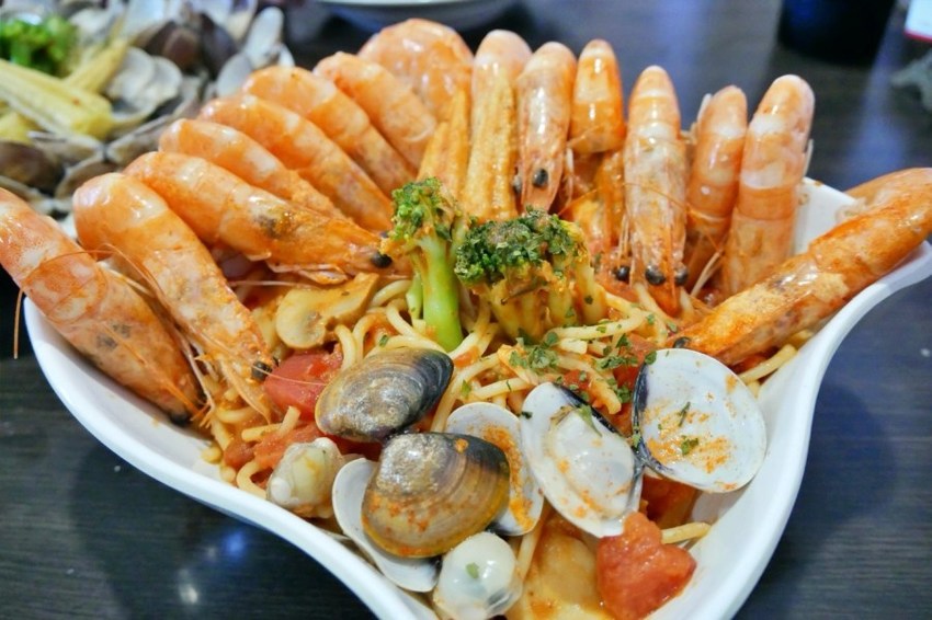 pasta good good,元智大學,元智大學美食,內壢美食,內壢蛤蠣麵,桃園美食,桃園義大利麵,桃園蛤蠣麵,男人的考驗之蝦爆你的麵,痛風蛤蠣麵 @VIVIYU小世界 pasta good good,元智大學,元智大學美食,內壢美食,內壢蛤蠣麵,桃園美食,桃園義大利麵,桃園蛤蠣麵,男人的考驗之蝦爆你的麵,痛風蛤蠣麵 @VIVIYU小世界