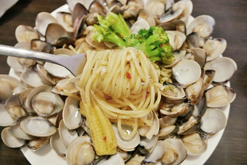 pasta good good,元智大學,元智大學美食,內壢美食,內壢蛤蠣麵,桃園美食,桃園義大利麵,桃園蛤蠣麵,男人的考驗之蝦爆你的麵,痛風蛤蠣麵 @VIVIYU小世界 pasta good good,元智大學,元智大學美食,內壢美食,內壢蛤蠣麵,桃園美食,桃園義大利麵,桃園蛤蠣麵,男人的考驗之蝦爆你的麵,痛風蛤蠣麵 @VIVIYU小世界