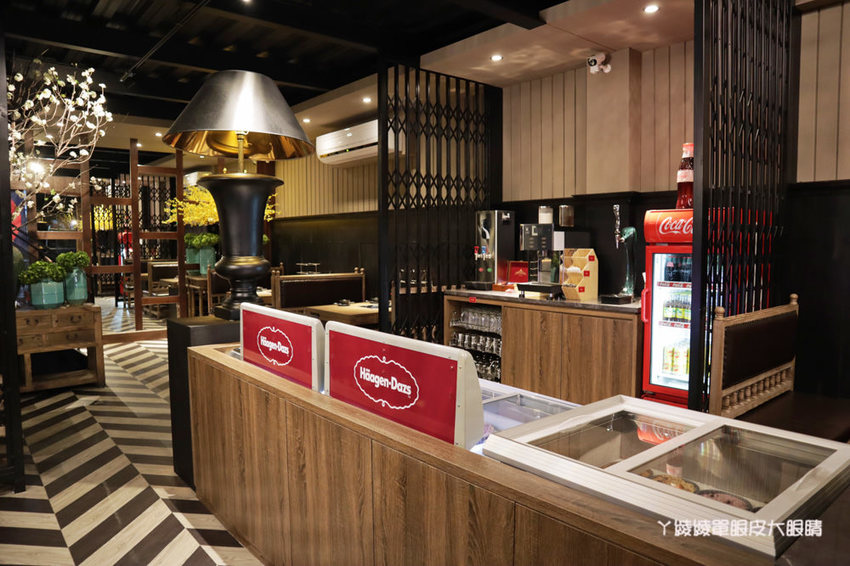 竹北火鍋吃到飽推薦巴適經典麻辣鍋！和牛海鮮牛舌無限量供應！超過七十種食材爽爽吃！啤酒無限暢飲