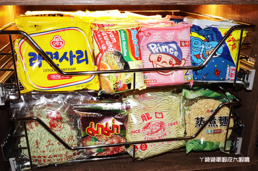 竹北火鍋吃到飽推薦巴適經典麻辣鍋!和牛海鮮牛舌無限量供應!超過七十種食材爽爽吃!啤酒無限暢飲