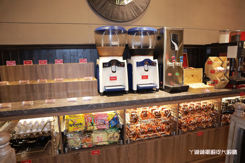 竹北火鍋吃到飽推薦巴適經典麻辣鍋!和牛海鮮牛舌無限量供應!超過七十種食材爽爽吃!啤酒無限暢飲