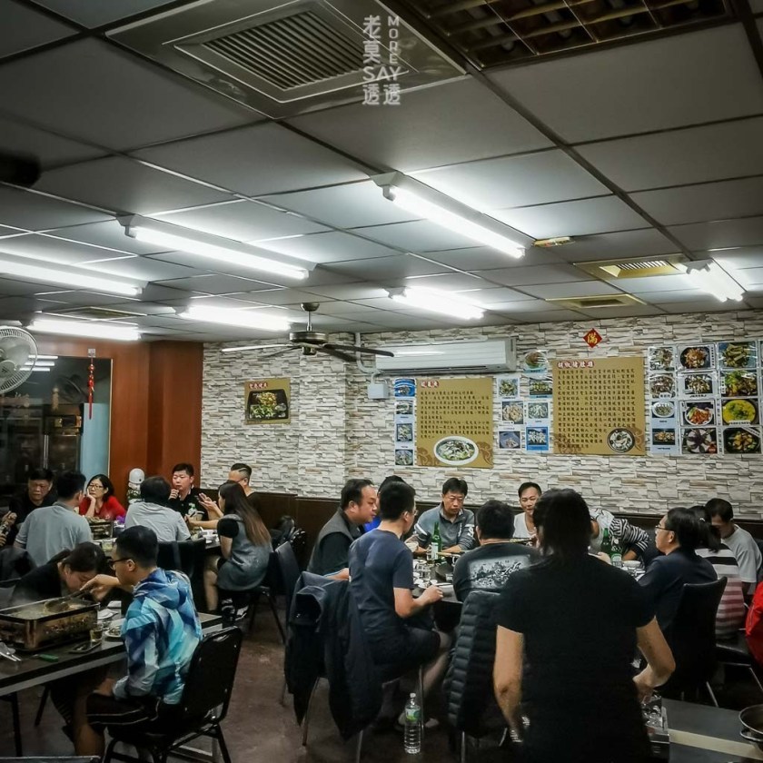 [台南 熱炒]東區貴十八重慶烤魚,老闆一身30年好手藝!孜然香酥蝦,剁椒脆卷