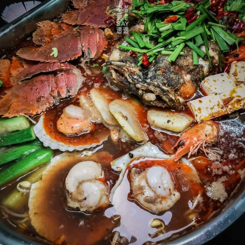 [台南 熱炒]東區貴十八重慶烤魚,老闆一身30年好手藝!孜然香酥蝦,剁椒脆卷