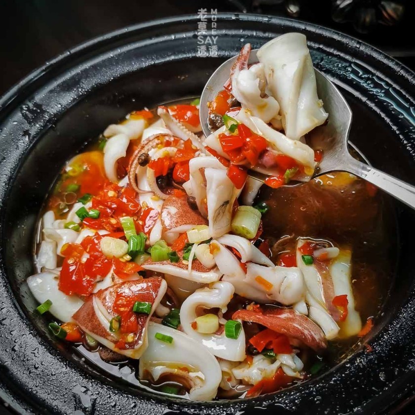 [台南 熱炒]東區貴十八重慶烤魚,老闆一身30年好手藝!孜然香酥蝦,剁椒脆卷