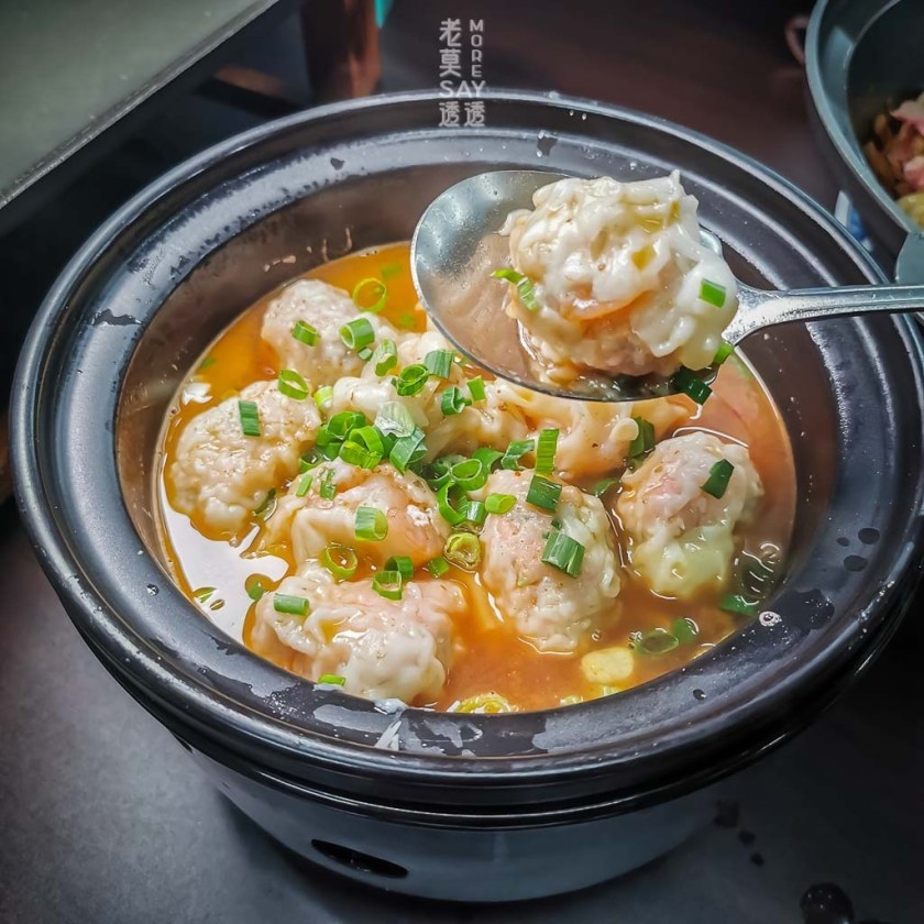 [台南 熱炒]東區貴十八重慶烤魚,老闆一身30年好手藝!孜然香酥蝦,剁椒脆卷