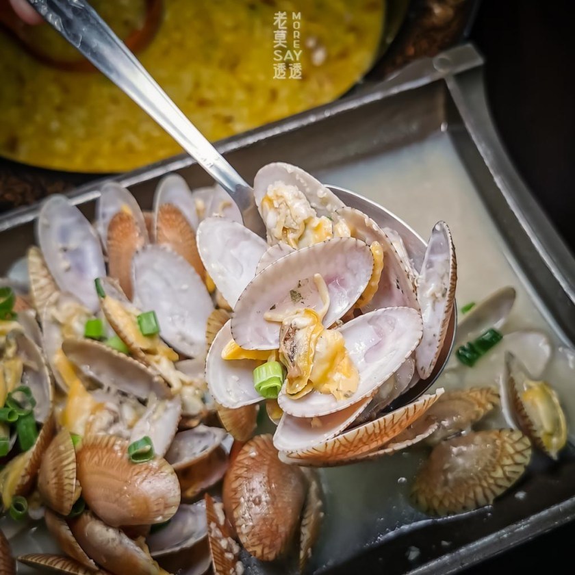 [台南 熱炒]東區貴十八重慶烤魚,老闆一身30年好手藝!孜然香酥蝦,剁椒脆卷