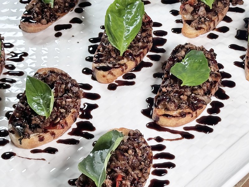 預約制華國私廚，民生社區美食新亮點，品嚐奢華華國烤鴨盛宴