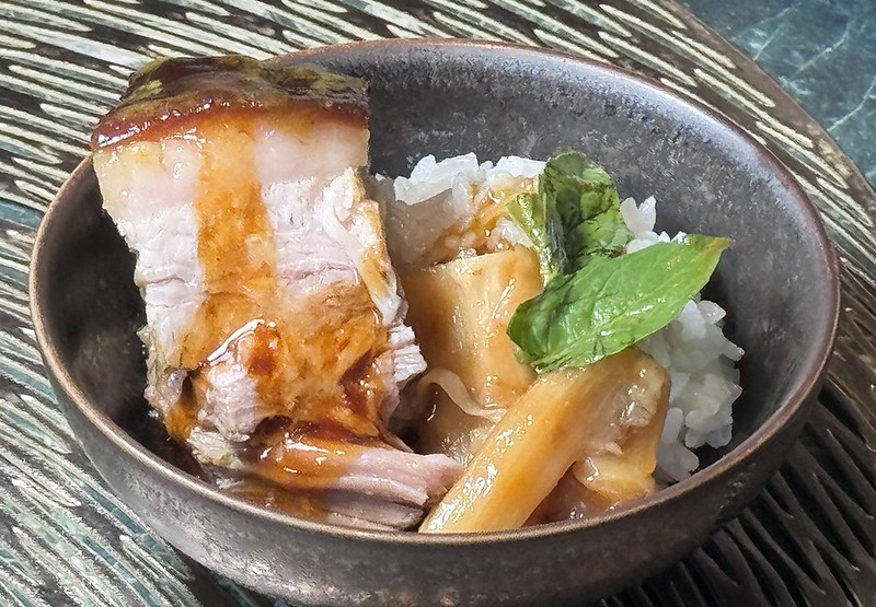 預約制華國私廚，民生社區美食新亮點，品嚐奢華華國烤鴨盛宴