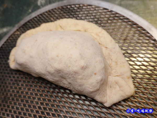 披薩餃-水果兔窯烤披薩饒河店 (1).jpg