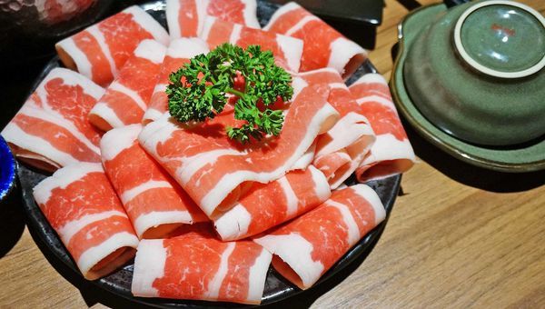 【新莊美食】囍富鍋吧-純天然食材熬煮火鍋湯頭搭配高品質的食材,必吃火鍋店推薦