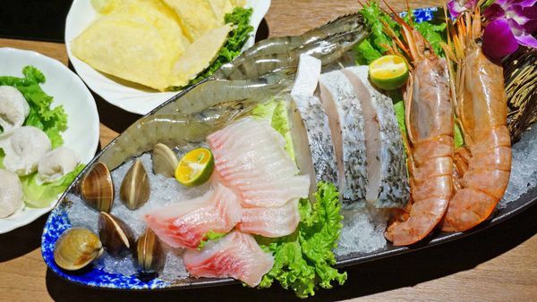 【新莊美食】囍富鍋吧-純天然食材熬煮火鍋湯頭搭配高品質的食材,必吃火鍋店推薦