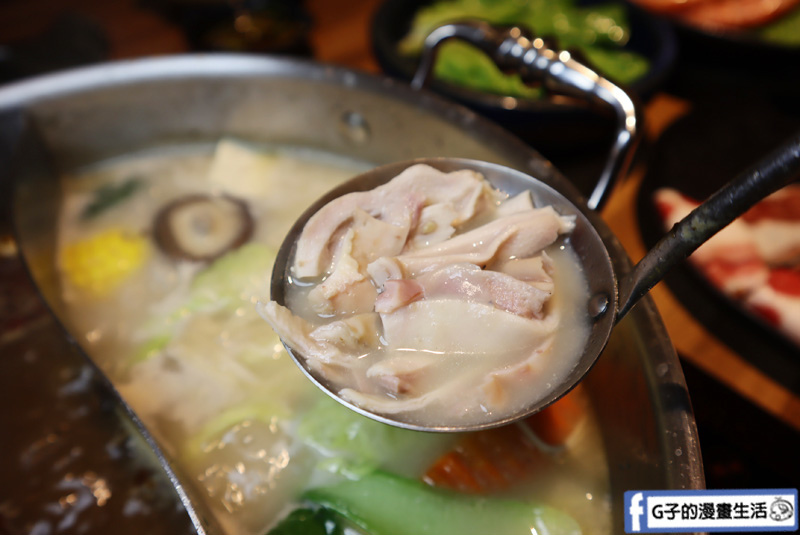 新莊囍富火鍋.中港路火鍋.囍富鍋吧.必吃火鍋.胡椒雞湯