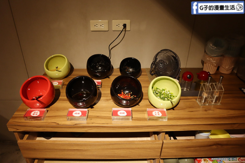 新莊囍富火鍋.中港路火鍋.囍富鍋吧.必吃火鍋.胡椒雞湯