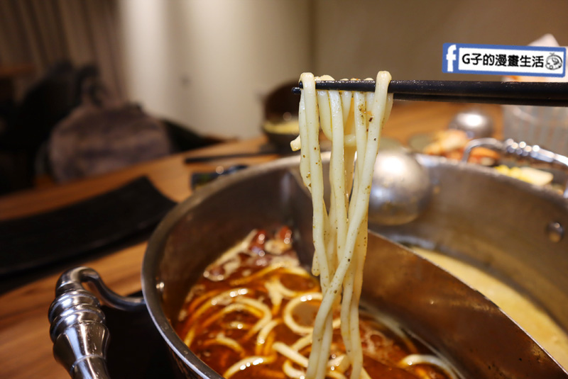 新莊囍富火鍋.中港路火鍋.囍富鍋吧.必吃火鍋.胡椒雞湯