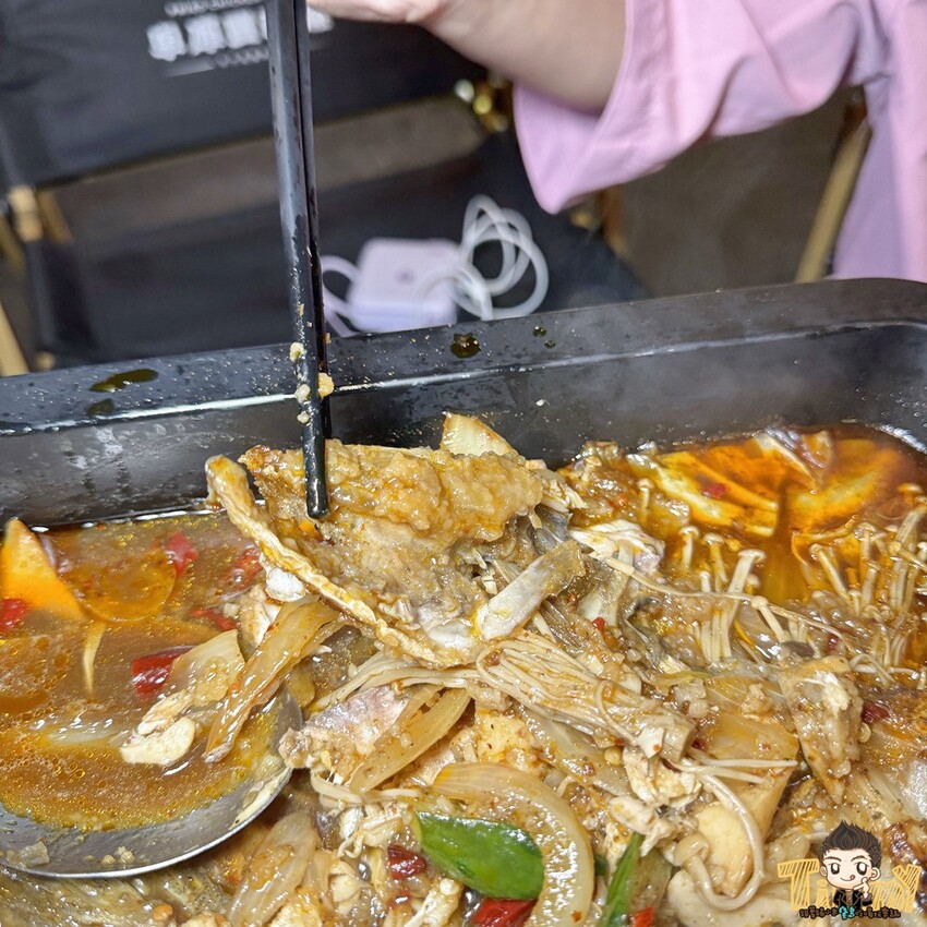 全新竹最平價的麻辣烤魚只要299元！人氣鹽酥雞店還有整隻炸帝王蟹上桌！ 車庫鹽酥雞季節限定新品香辣烤魚只要299元！ (菜單營業時間地址電話) - 跟著踢小米吃喝玩樂趣