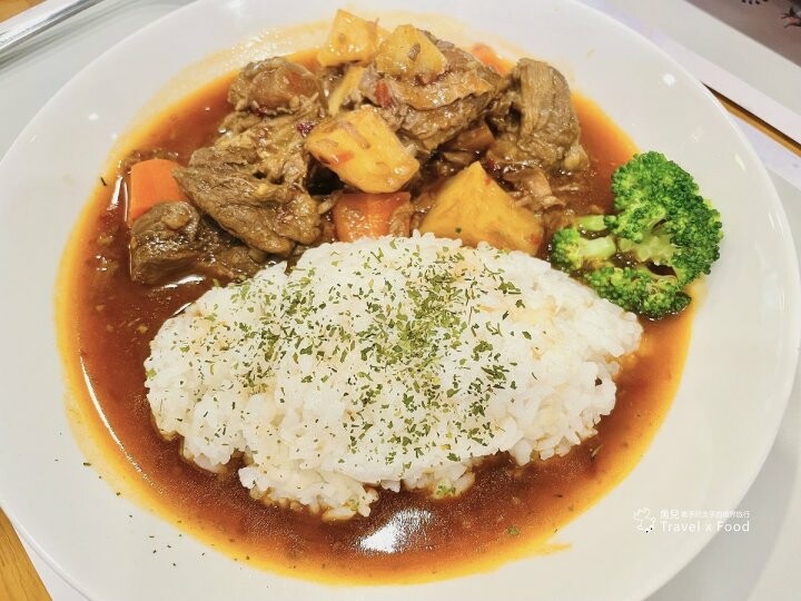 美麗繽紛的花叢,陶醉浪漫的氛圍,Emmie的南法玫瑰園 - 魚兒 x 牽手明太子的「視」界旅行