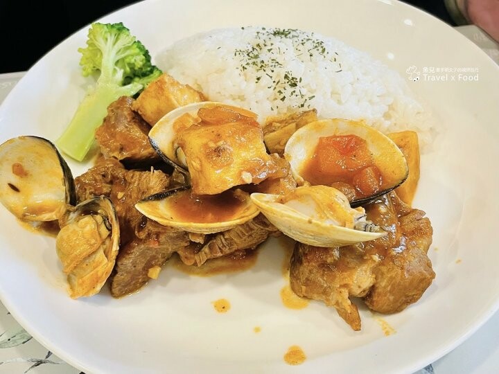 美麗繽紛的花叢,陶醉浪漫的氛圍,Emmie的南法玫瑰園 - 魚兒 x 牽手明太子的「視」界旅行