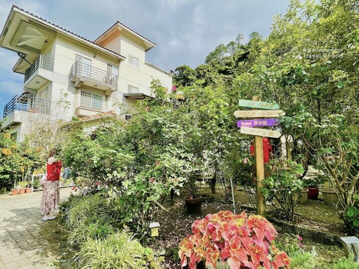 美麗繽紛的花叢,陶醉浪漫的氛圍,Emmie的南法玫瑰園 - 魚兒 x 牽手明太子的「視」界旅行