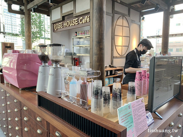 信義遠百A13美食｜15公分高的舒芙蕾Rose House Cafe｜附MENU