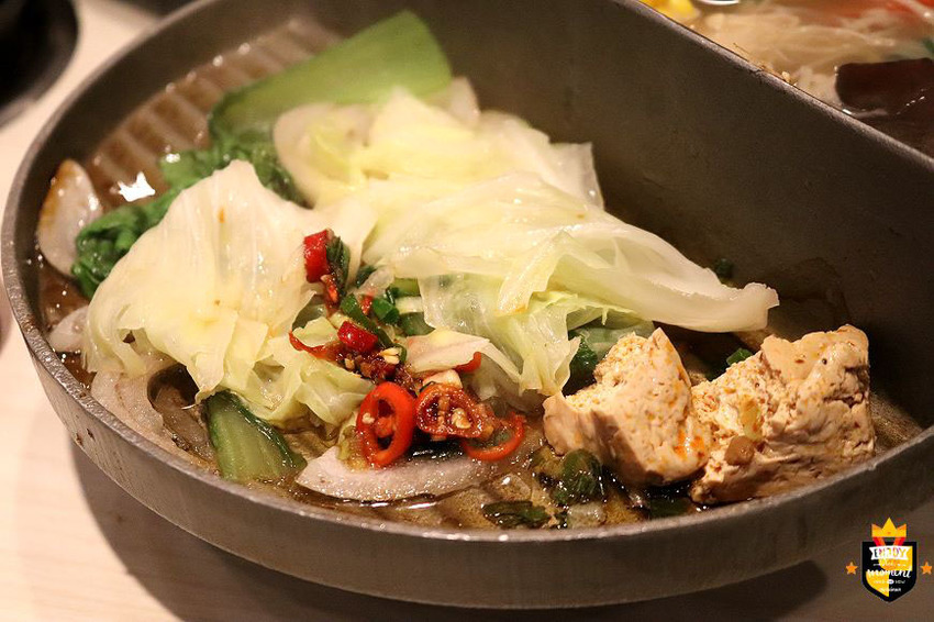 台南小火鍋／平價消費CP值高／10多種自助吧產品無限供應／用餐時段必客滿／隱藏版鍋物在牆上／限量古早味豬油拌飯／不收服務費