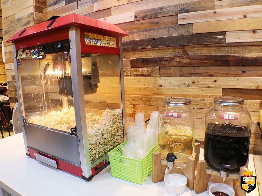 台南小火鍋／平價消費CP值高／10多種自助吧產品無限供應／用餐時段必客滿／隱藏版鍋物在牆上／限量古早味豬油拌飯／不收服務費