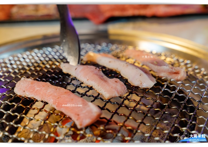 YKNK club遠百信義