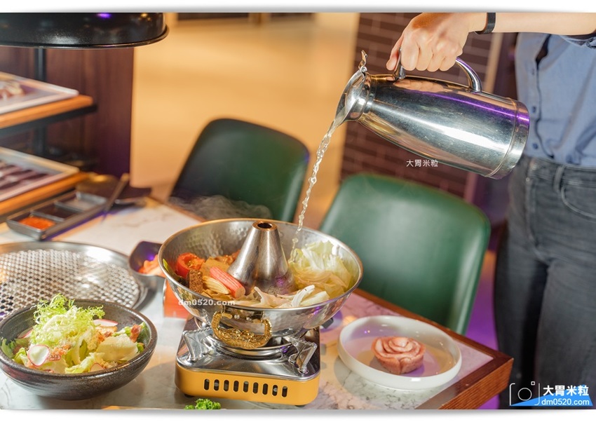 YKNK club遠百信義