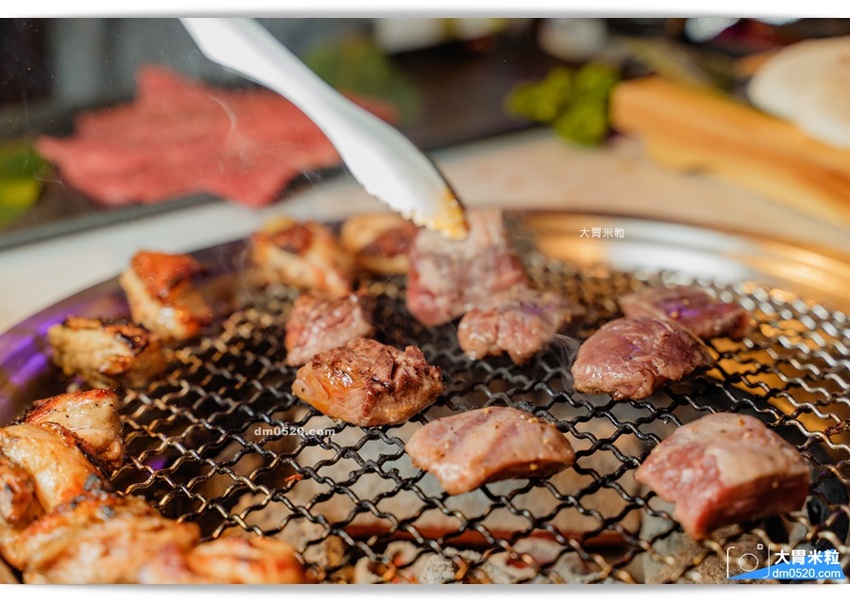 YKNK club遠百信義