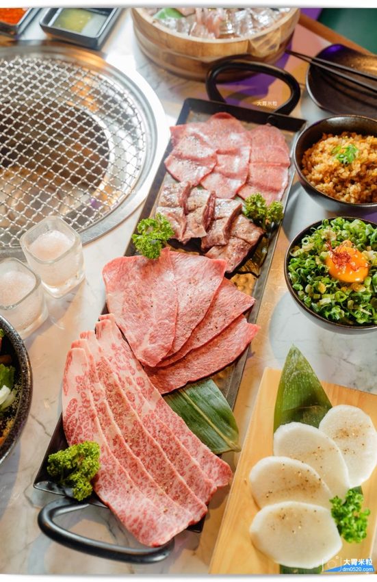 YKNK club遠百信義