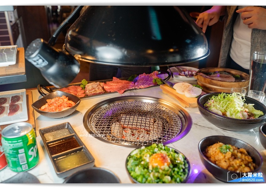 YKNK club遠百信義