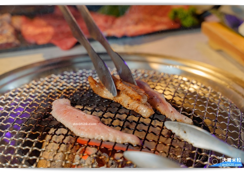 YKNK club遠百信義