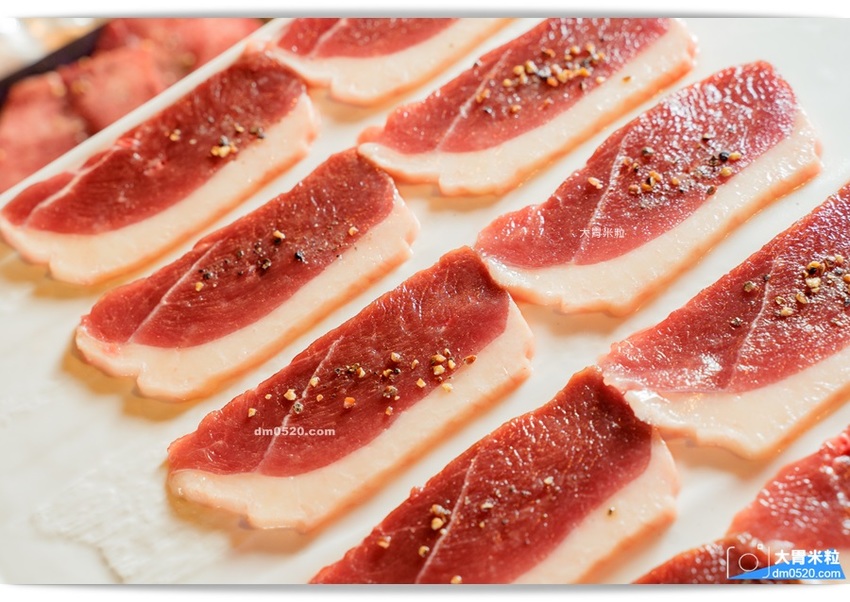 YKNK club遠百信義