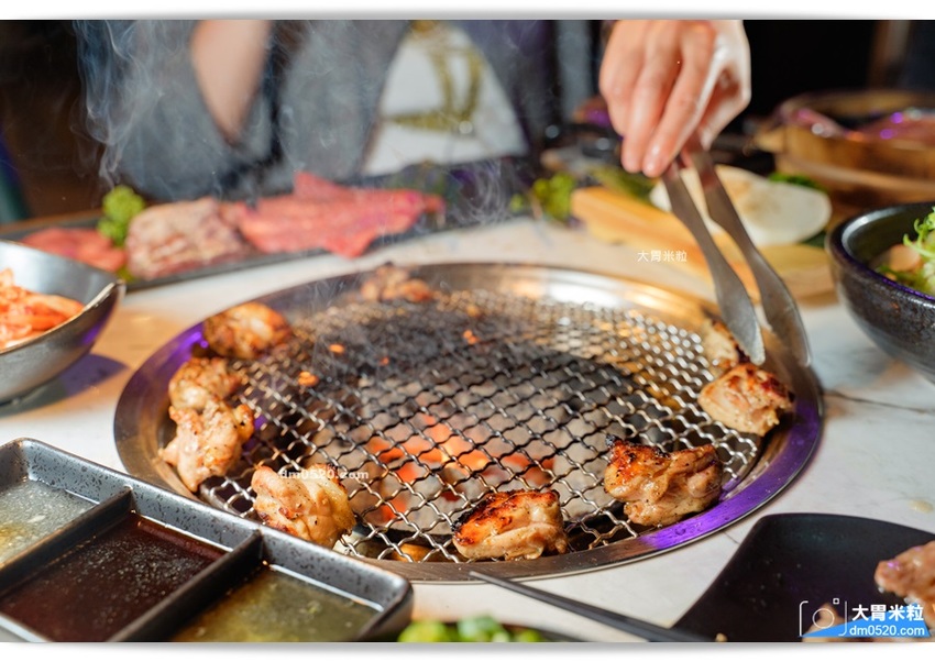 YKNK club遠百信義