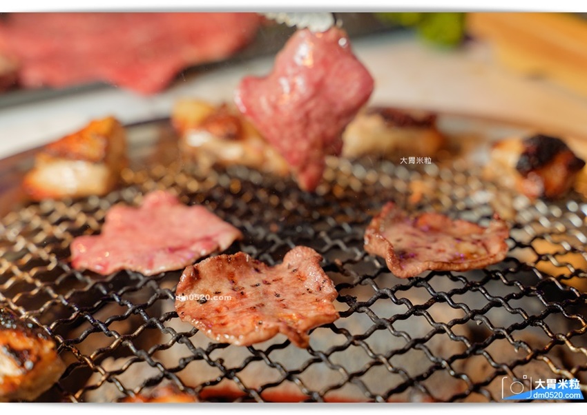 YKNK club遠百信義