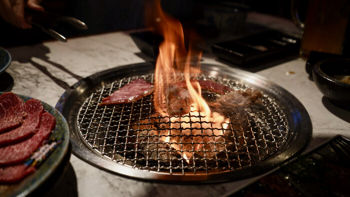 [信義吃到飽] YKNK club｜真日本A5和牛燒肉吃到飽！超美油花～入口即化～