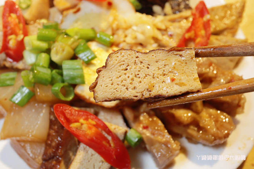 新竹滷味推薦秘醬滷味!來自上海的冷滷味,獨門滷汁香氣逼人!必吃巨大旗津黑輪片跟炸蛋