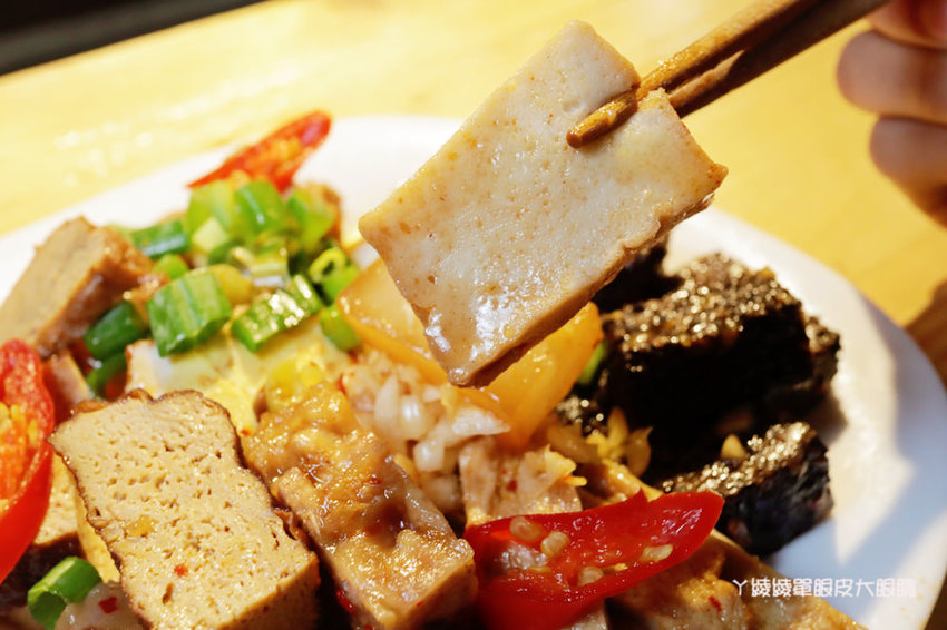 新竹滷味推薦秘醬滷味!來自上海的冷滷味,獨門滷汁香氣逼人!必吃巨大旗津黑輪片跟炸蛋