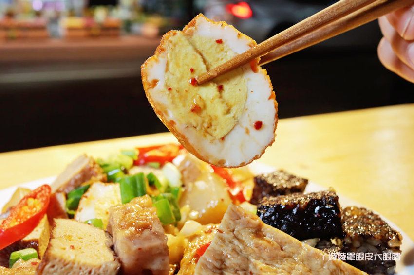 新竹滷味推薦秘醬滷味!來自上海的冷滷味,獨門滷汁香氣逼人!必吃巨大旗津黑輪片跟炸蛋