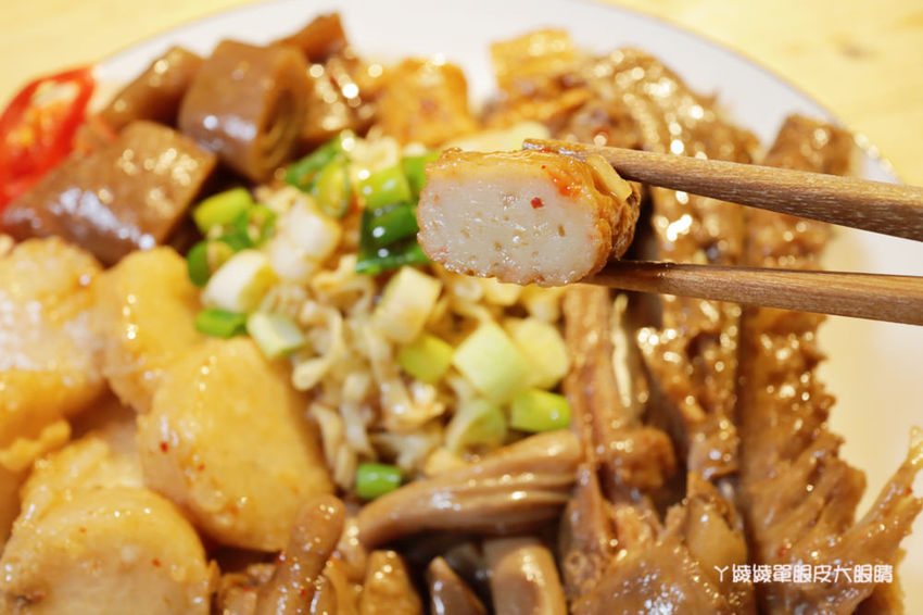 新竹滷味推薦秘醬滷味!來自上海的冷滷味,獨門滷汁香氣逼人!必吃巨大旗津黑輪片跟炸蛋