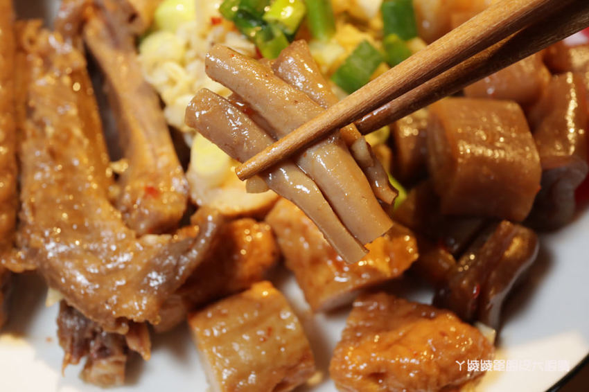 新竹滷味推薦秘醬滷味!來自上海的冷滷味,獨門滷汁香氣逼人!必吃巨大旗津黑輪片跟炸蛋