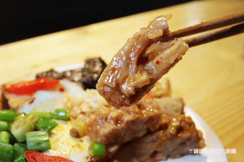 新竹滷味推薦秘醬滷味!來自上海的冷滷味,獨門滷汁香氣逼人!必吃巨大旗津黑輪片跟炸蛋