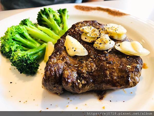 201115好吃好吃牛排_201115_1.jpg