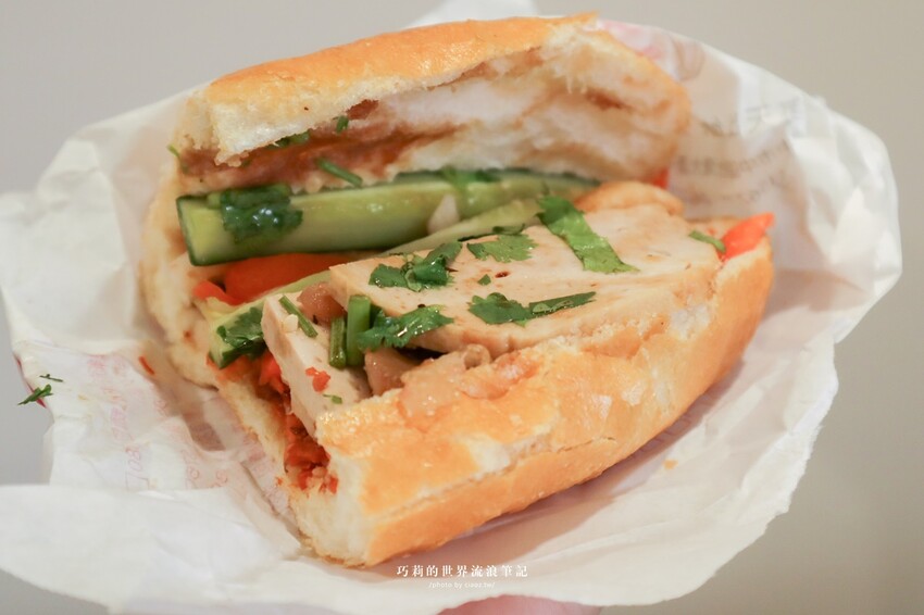 台中越南法國麵包工藝 | 第二市場排隊美食再加一，越南法國麵包20多種吃法原味還有買10送1 @巧莉的世界流浪筆記